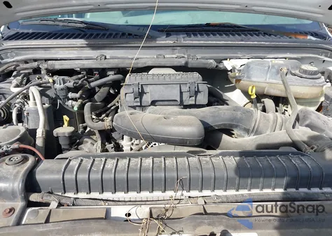 2006 Ford F-250 Xl/Xlt z USA, uszkodzony, nr VIN 1FTNF215X6EC85425